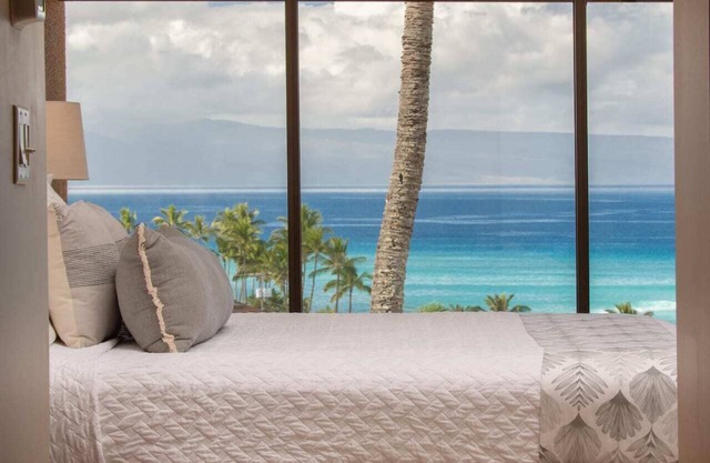 Stunning Views! Luxury Penthouse Kahana Villa E705