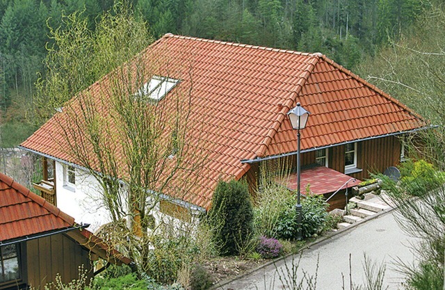 Stunning villa for 6 guests with WIFI, TV, balcony, pets allowed and parking