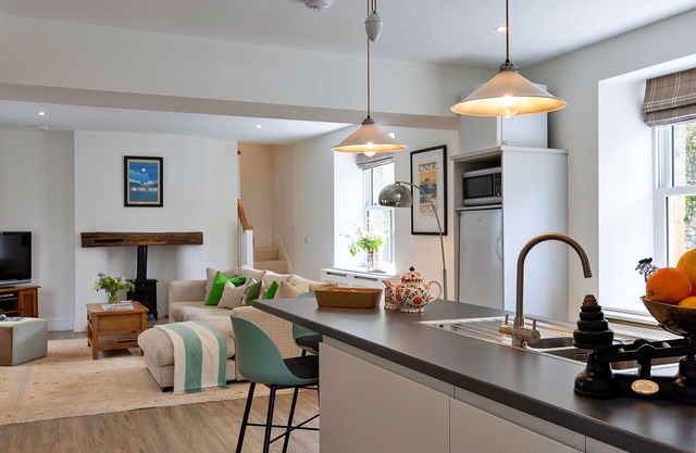 Stunning villa for 2 people with WIFI, balcony and pets allowed