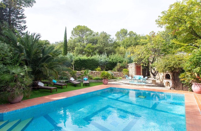 Stunning villa for 4 guests with private pool, A/C, WIFI and TV