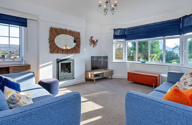Stunning villa for 7 people with WIFI, pets allowed and parking