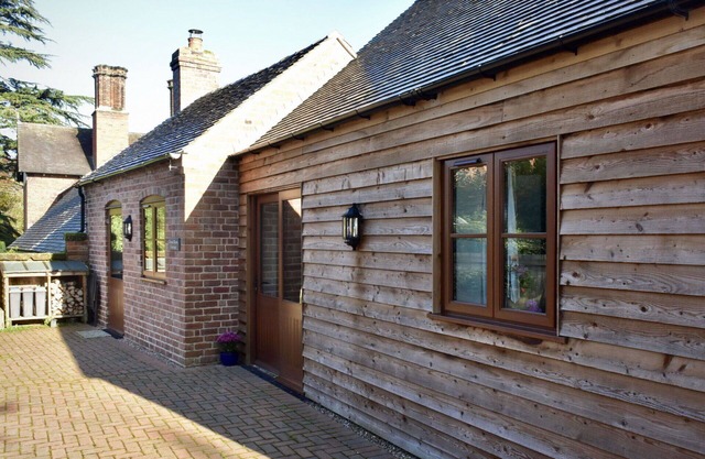 Stunning villa for 3 guests with TV and pets allowed