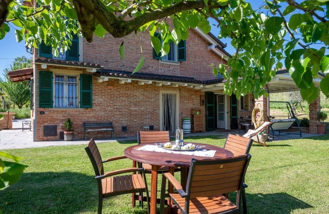 Stunning villa for 4 people with WIFI, TV, patio and pets allowed