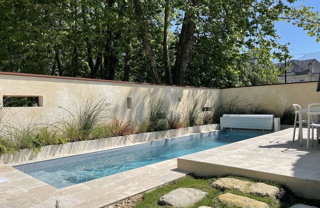 Stunning vineyard cottage with pool and terrace