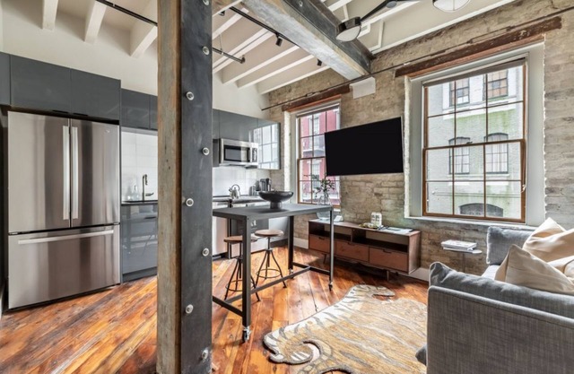 Stylish 1-Bedroom Condo near Bourbon Street