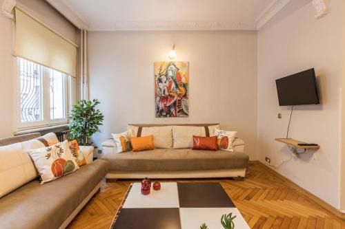 Stylish 1BR Near Taksim & Bosphorus w Great Design