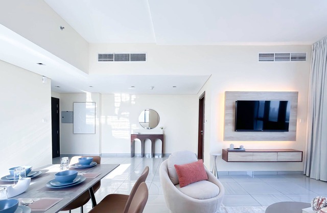Stylish 1BR with Balcony City Views O2 Tower, JVC