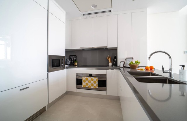 Stylish 2BR Waterfront Retreat Near Jumeirah Beach