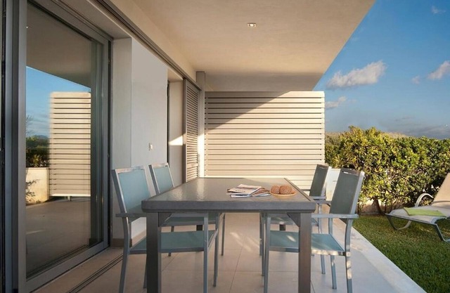 Stylish 3-Bedroom, Ground Floor Apartment, Private Terrace & Garden just 650m to Port de Pollenca!