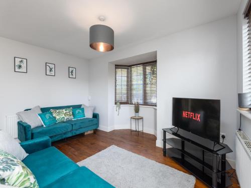 Stylish 3 Bed House For 5- City Central - Free Parking
