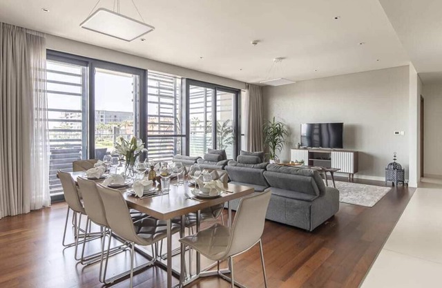 Stylish 3BR Apartment In City Walk!