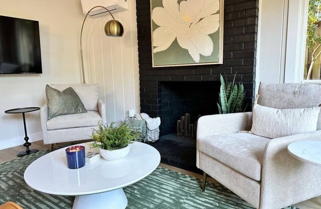 Stylish 3BR Mill Valley Mid-Century Modern Home