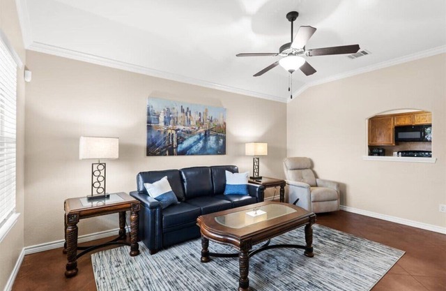 Stylish 3BR Retreat in Highly-Rated Locale