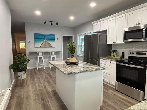 Stylish 5-bedroom near Downtown Providence & Providence College