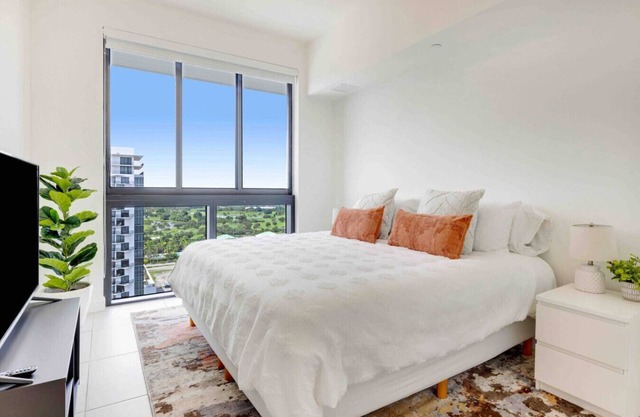 Stylish and Modern 1BR | Resort-Style Amenities