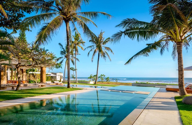 Stylish Black Sand Beachfront Villa with Pool