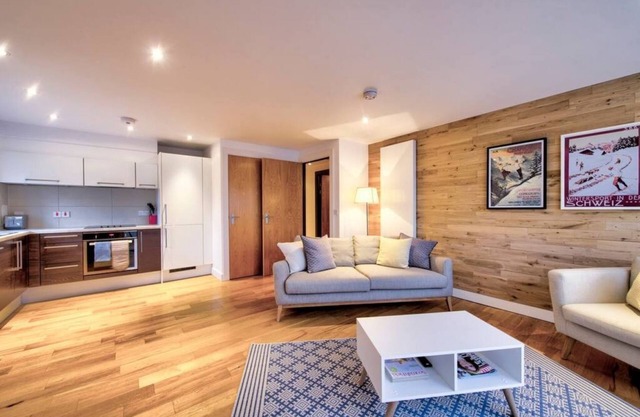 Stylish City Centre Apartment for Two