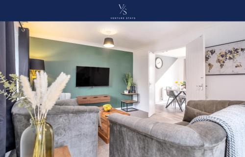 Stylish & Convenient 3 Bedroom House - Perfect for Contractors and Leisure Guests - Sleeps up to 5