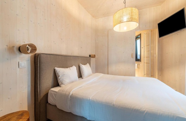 Stylish Cottage for Two