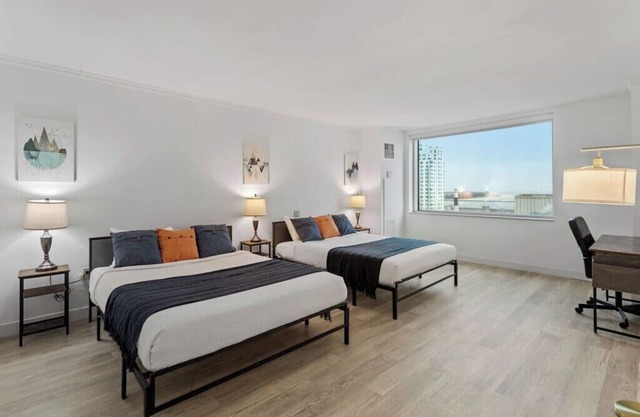 Stylish CozySuites Condo at Showboat #16