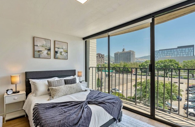 Stylish DT SLC Studio | 13th Floor Gym| Parking