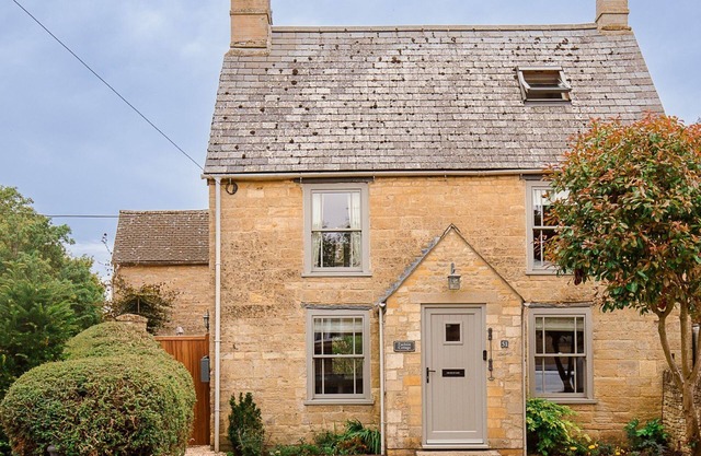 Stylish holiday cottage - Fuchsia Cottage