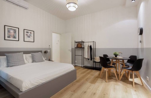 Stylish Gem in Historic Trieste for 4 guests