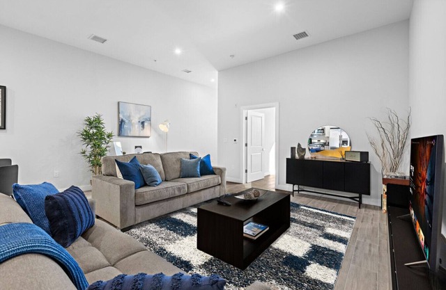 Stylish Getaway Free Parking 30Min to NYC