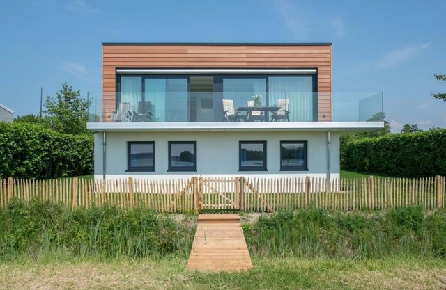 Stylish Home by the Water