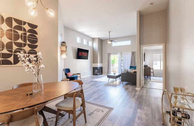 Stylish North Scottsdale 2 bd Condo