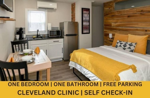 Stylish Ohio City Studio in the Heart of it All!