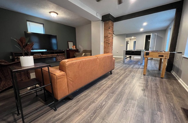 *Stylish Pet Friendly 3 Bedroom House*