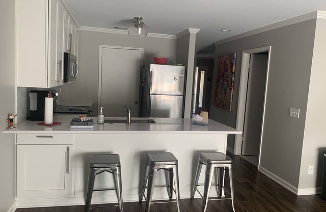 Stylish Stay Near AU Stadium and Downtown!