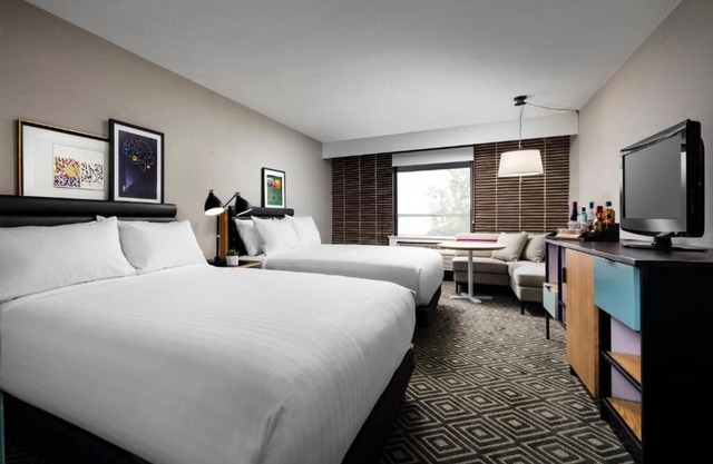 Stylish Stay Near Harvard and Cambridge’s Best Attractions! Parking