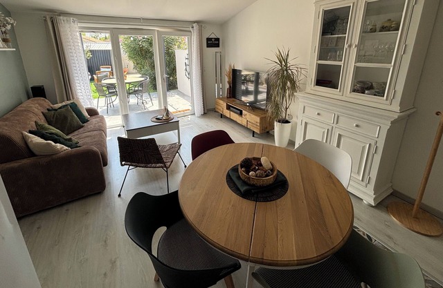 Sublime, peaceful cottage on Bellegarde between Nimes and Arles