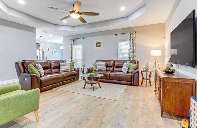 Suburban Bliss! Cozy Home w/Neighborhood Perks