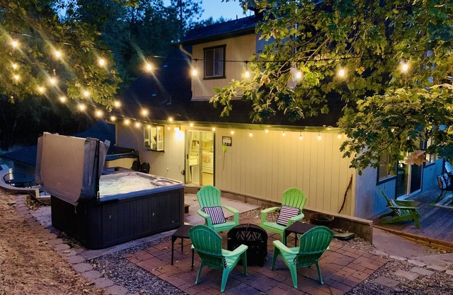 Sugar Pine Chalet near Yosemite, Bass Lake Pet Friendly!