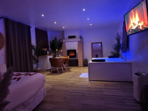 Suite de charme avec JACUZZI illimité et jardin privatif