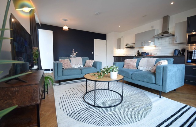 Suite Life: Top-Floor 2-Bed, 1-Bath in Ancoats