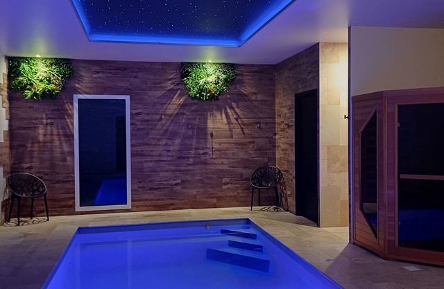 Suite SAPHIR with private spa and pool- Bélénos Suites et Spa