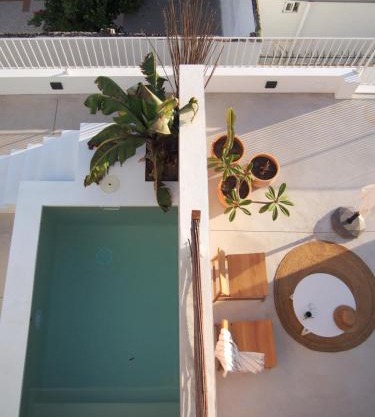 SUITES 9 MALAGA, three unique suites with private plunge pool