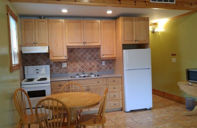 Suites of Wasaga Beach Area 1 Unit #4