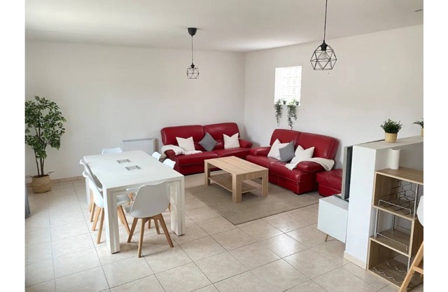 Sully-sur-loire: Pleasant house in town center