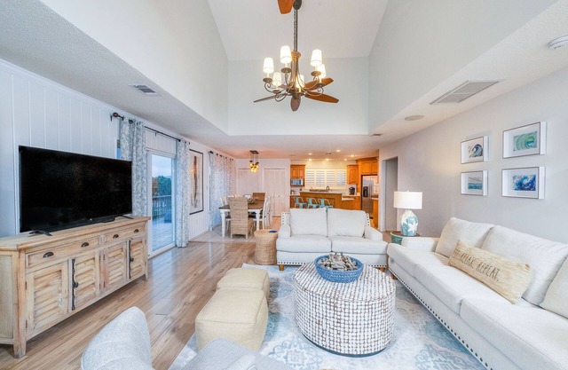 Summer Break! | Game Room | Sleeps 21 | Pool