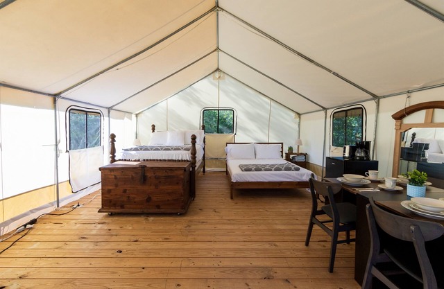 Summer Hike Glamping by Sam Houston National Park