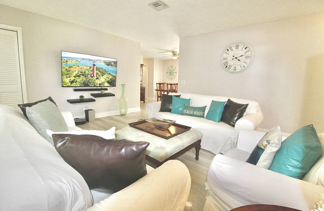 Summer Pricing! Coastal Village Retreat in Tequesta Village of Jupiter