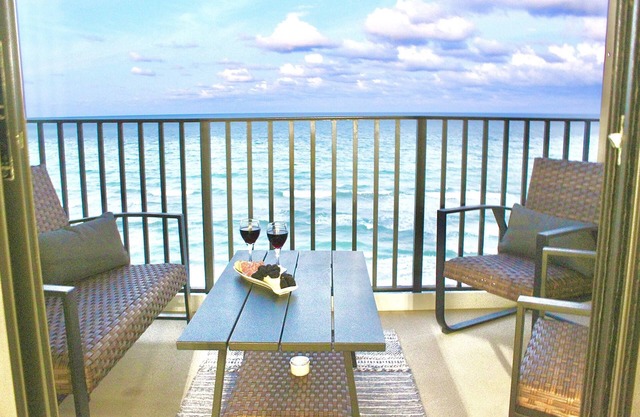 Summer Pricing! Sand Dollar Shores 7th Floor Oceanfront Condo