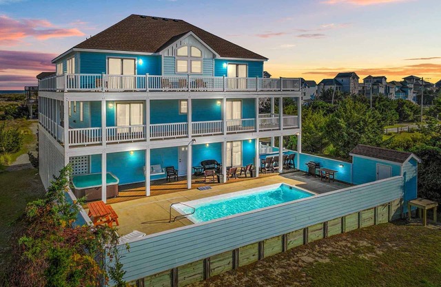 SUMMER SAVINGS Semi-Oceanfront Dog & Handicap Friendly w Pool, Hot Tub, Elevator