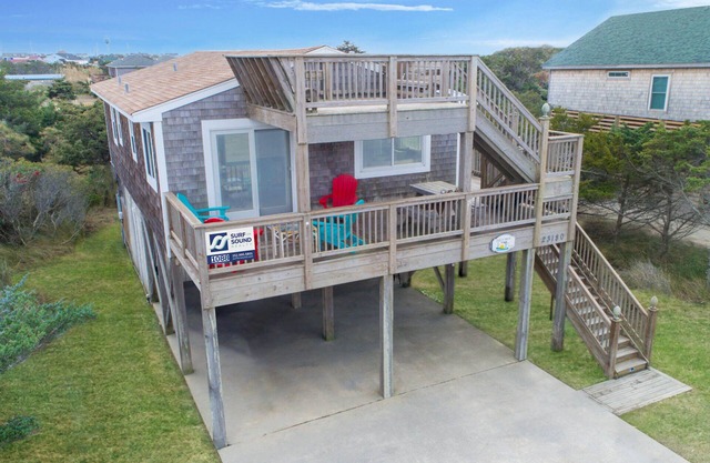 SUMMER SAVINGS - Soundside Rodanthe Home with Hot Tub, Outdoor Bar, Beach Nearby