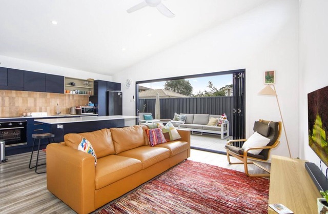 SUMMER VIBES CABIN ETTALONG BEACH